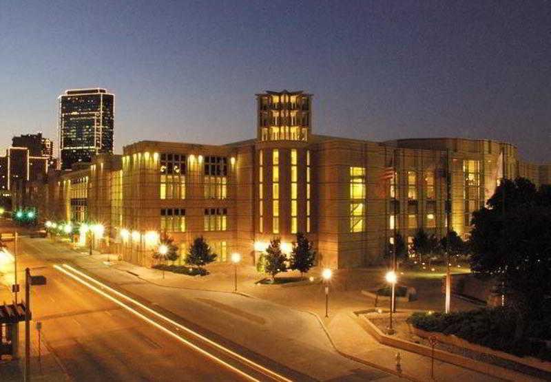 Courtyard Worth West At Cityview Hotel